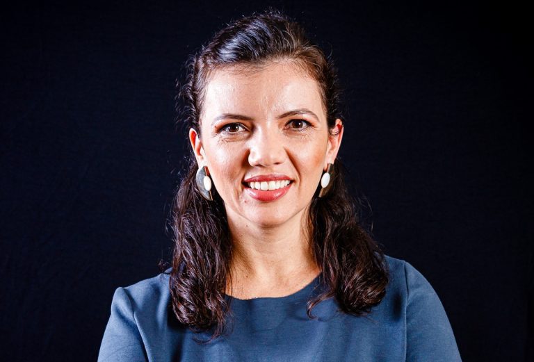 Renata Menezes