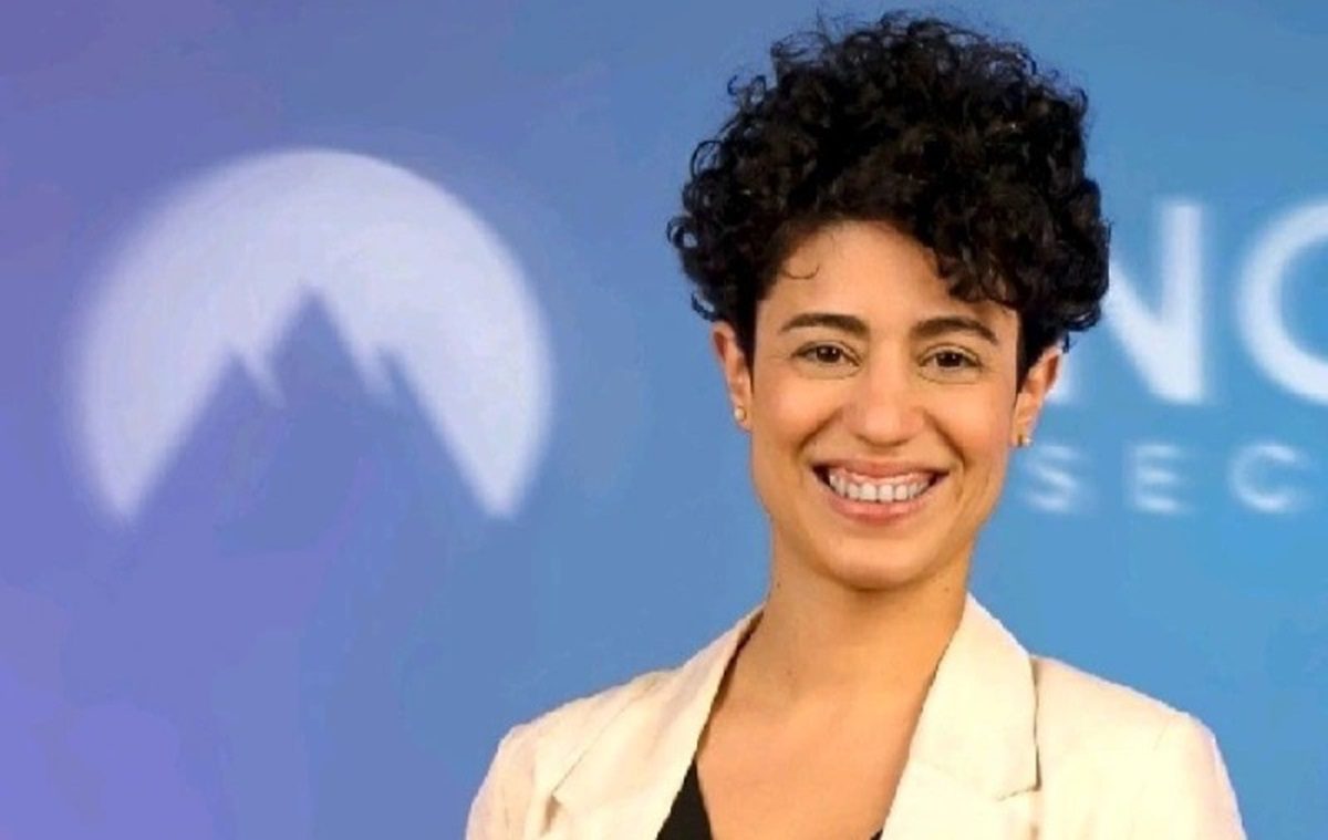 Maria Eduarda Melo