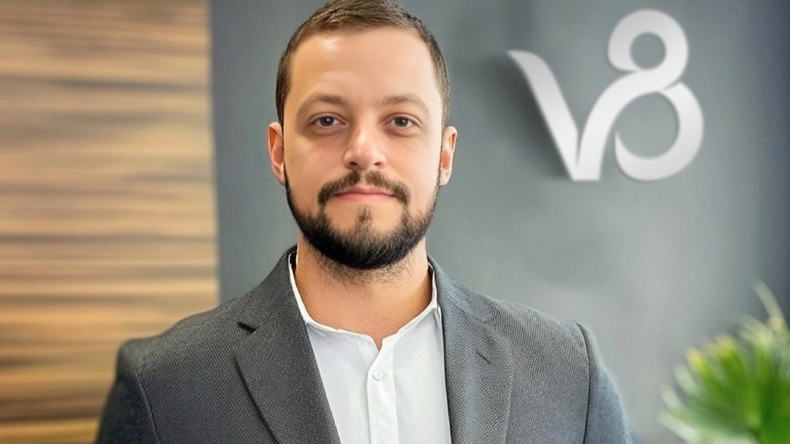 Andre-Muniz-V8.TECH Andre-Muniz-V8.TECH