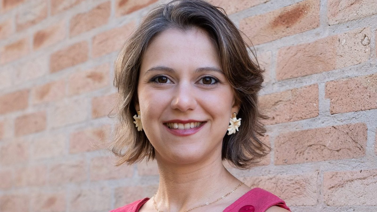 bruna escaleira bruna escaleira