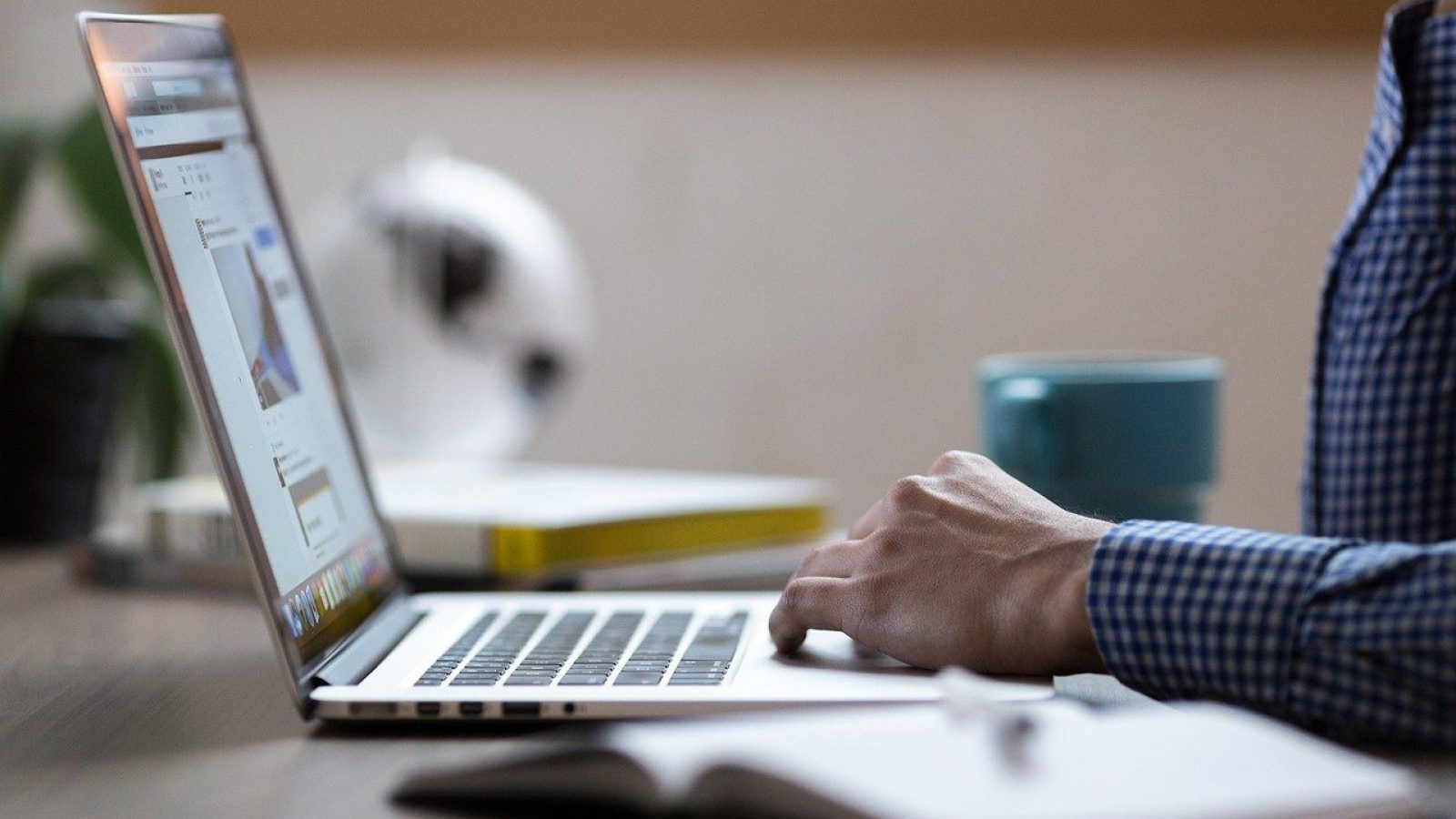 laptop-ga17bf345d_1280 Foto: StockSnap/Pixabay